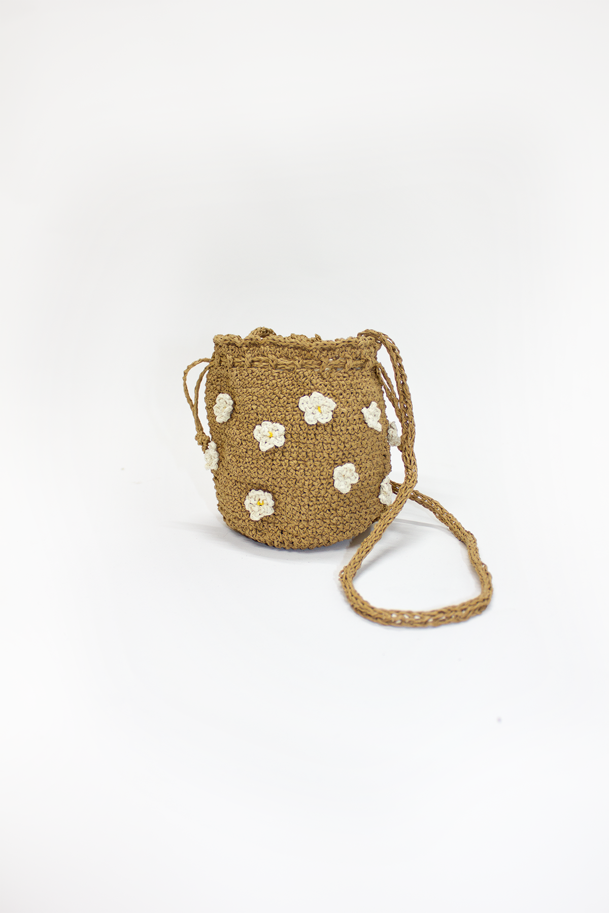 Daisy Raffia Crossbody Bag